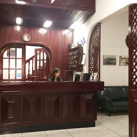 Hotel Huasi Continental Кито Экстерьер фото