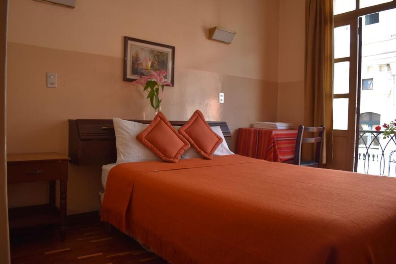 Hotel Huasi Continental Кито Экстерьер фото