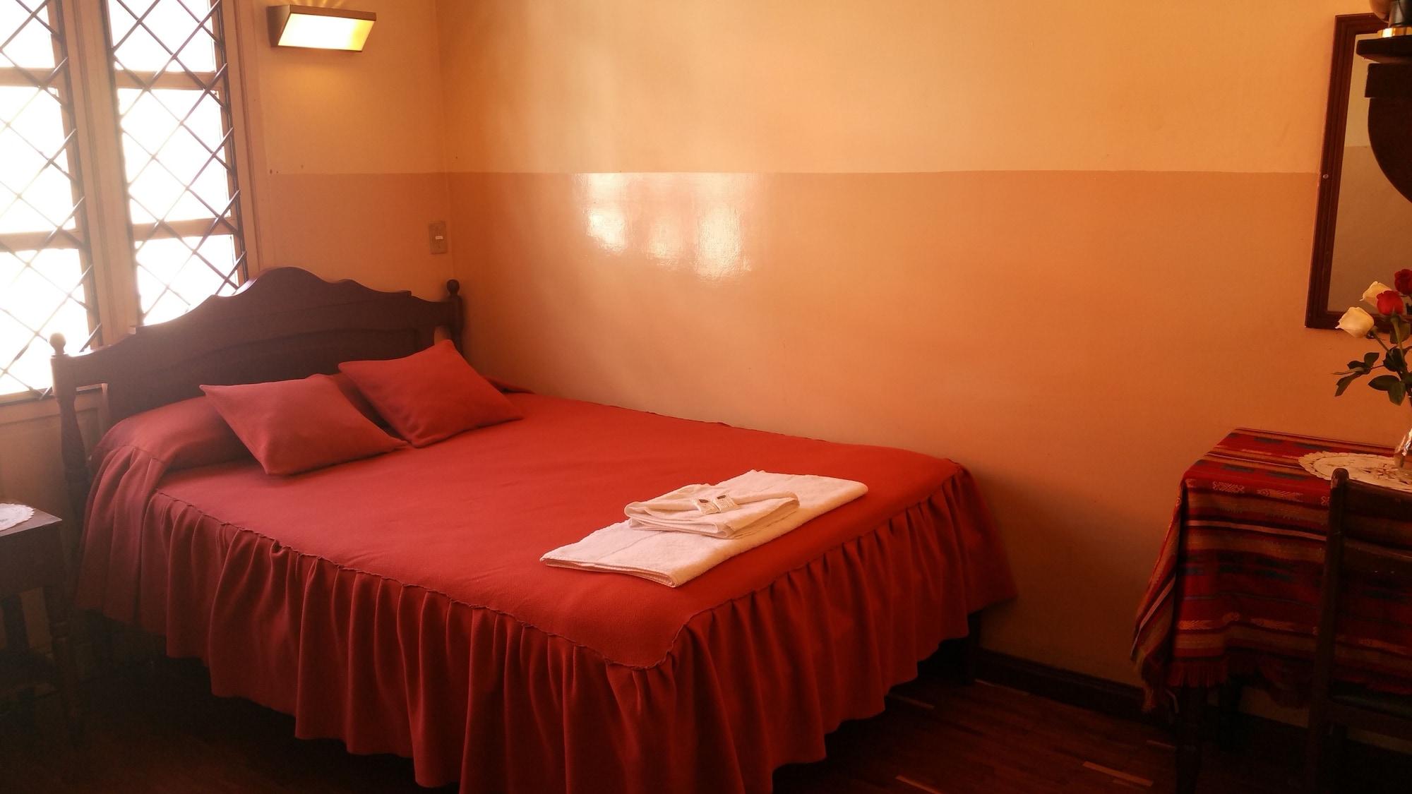 Hotel Huasi Continental Кито Экстерьер фото