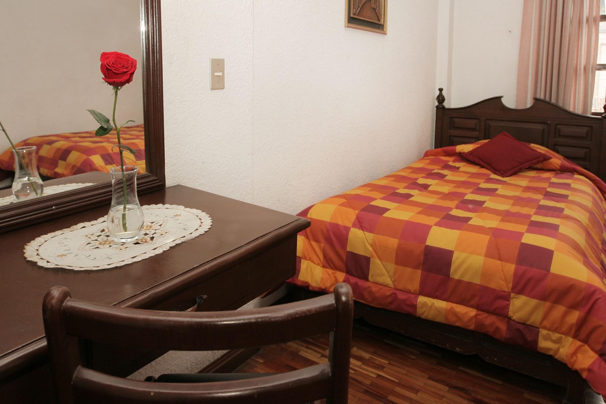 Hotel Huasi Continental Кито Экстерьер фото