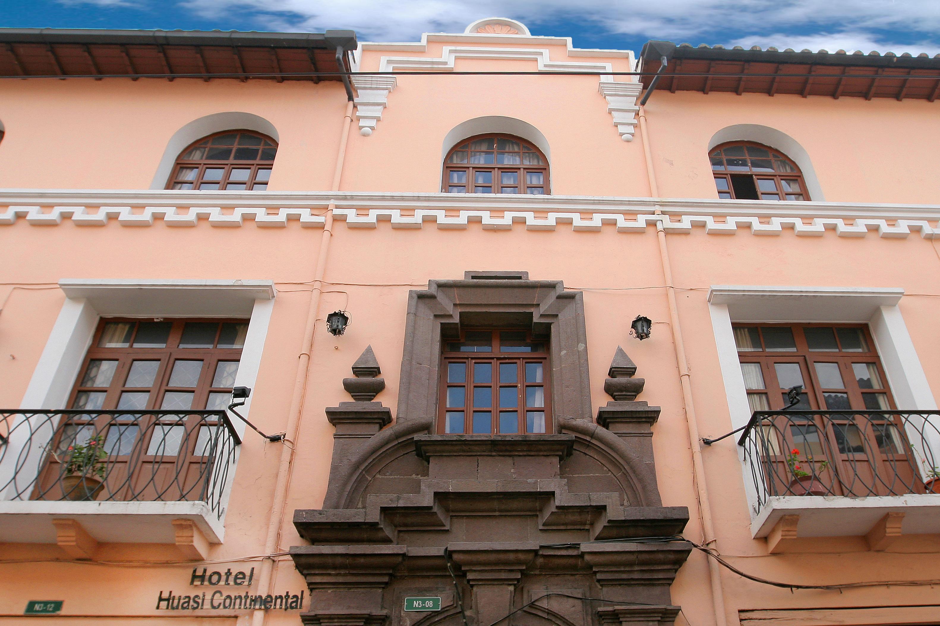 Hotel Huasi Continental Кито Экстерьер фото