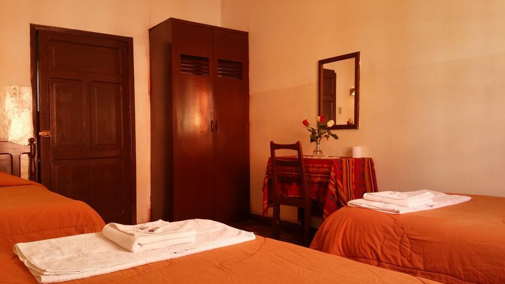 Hotel Huasi Continental Кито Экстерьер фото