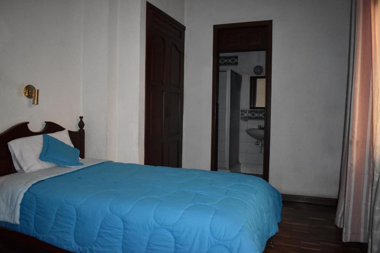 Hotel Huasi Continental Кито Экстерьер фото