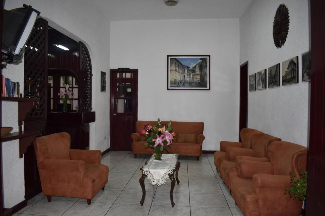 Hotel Huasi Continental Кито Экстерьер фото